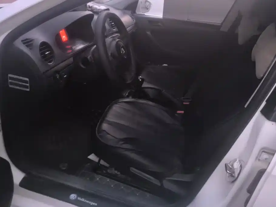 Volkswagen Jetta — миниатюра 9