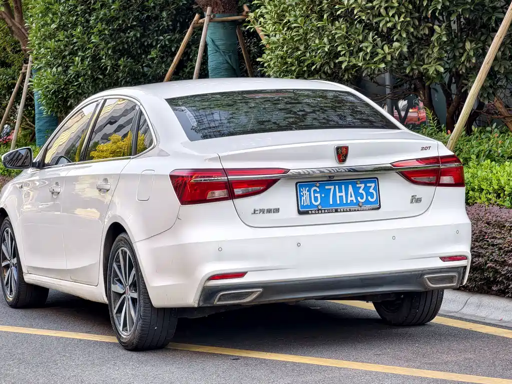 Roewe i6 Classic — миниатюра 3