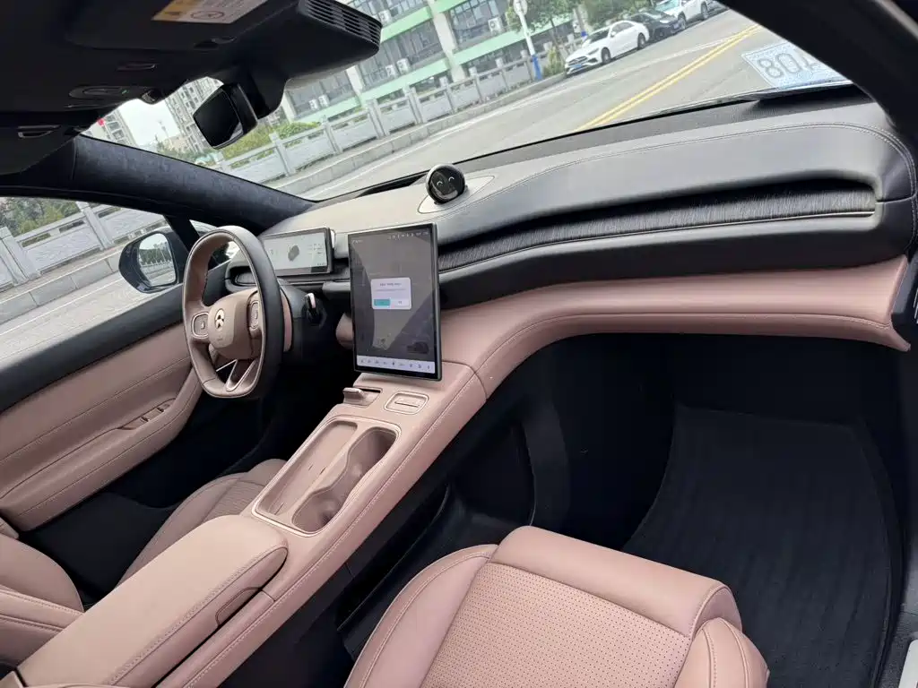 NIO ES6 — миниатюра 4