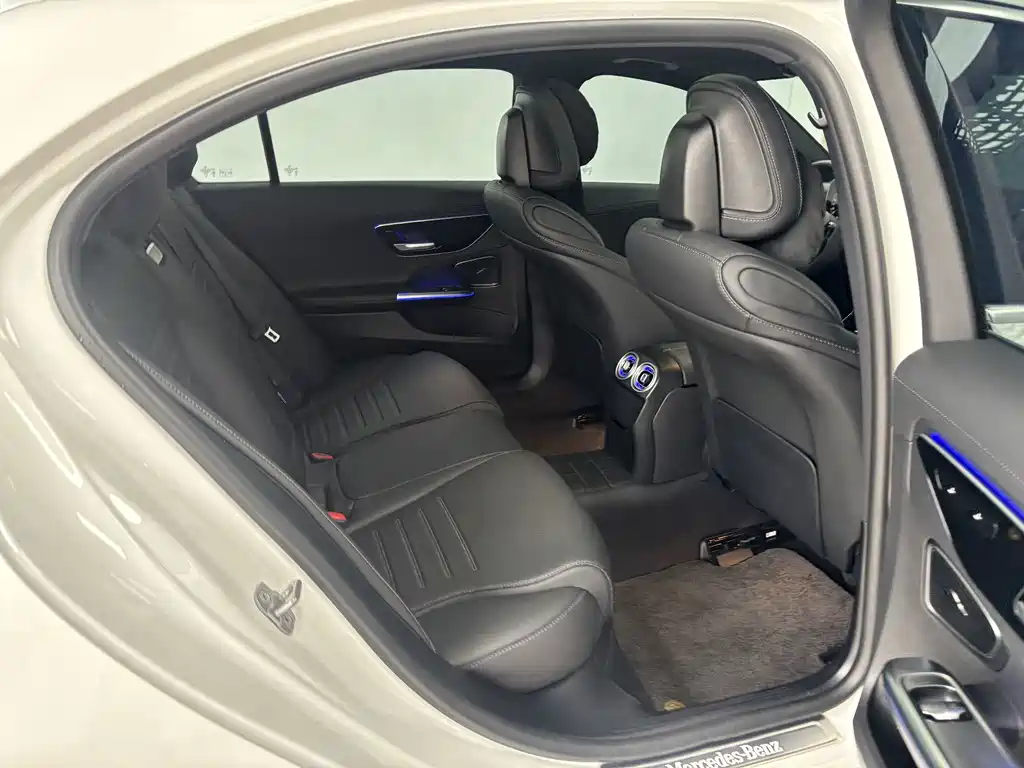Mercedes-Benz C-Class — миниатюра 23