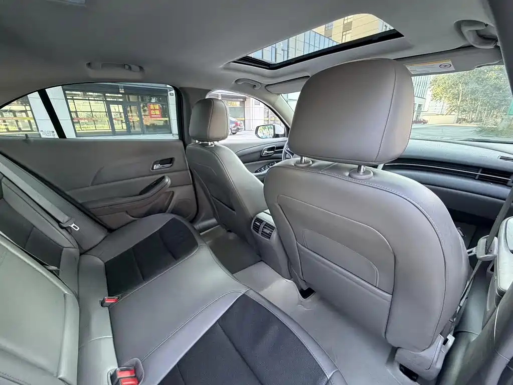 Chevrolet Malibu — миниатюра 10