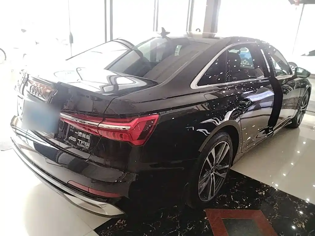 Audi A6L — миниатюра 7