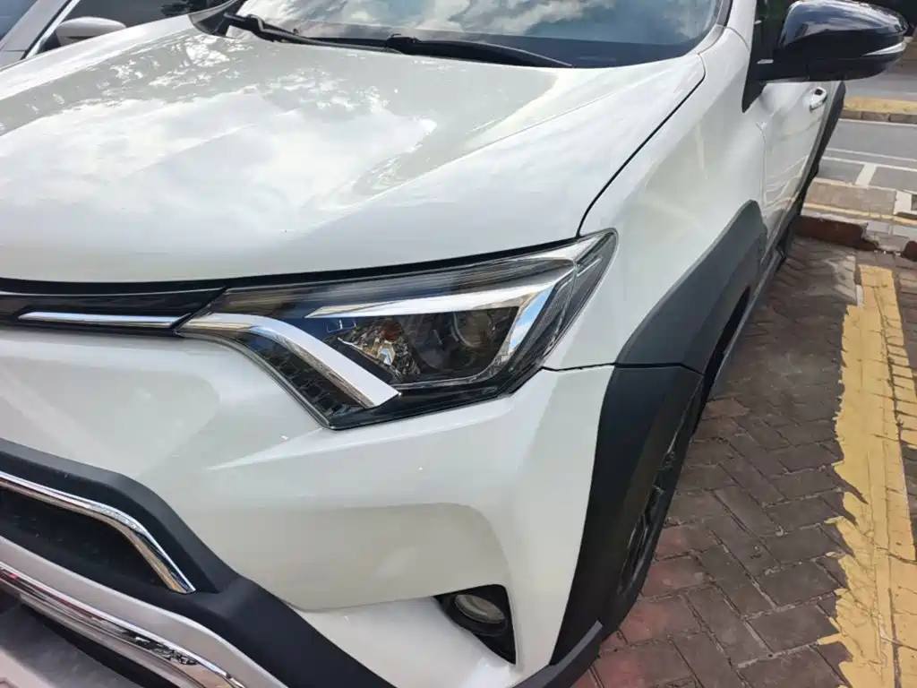 Toyota RAV4 — миниатюра 24