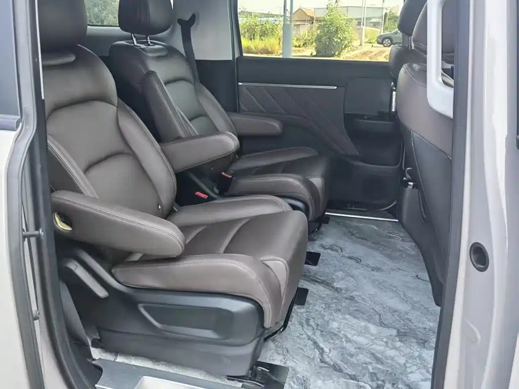 Wuling Xingguang 730 New Energy — миниатюра 17