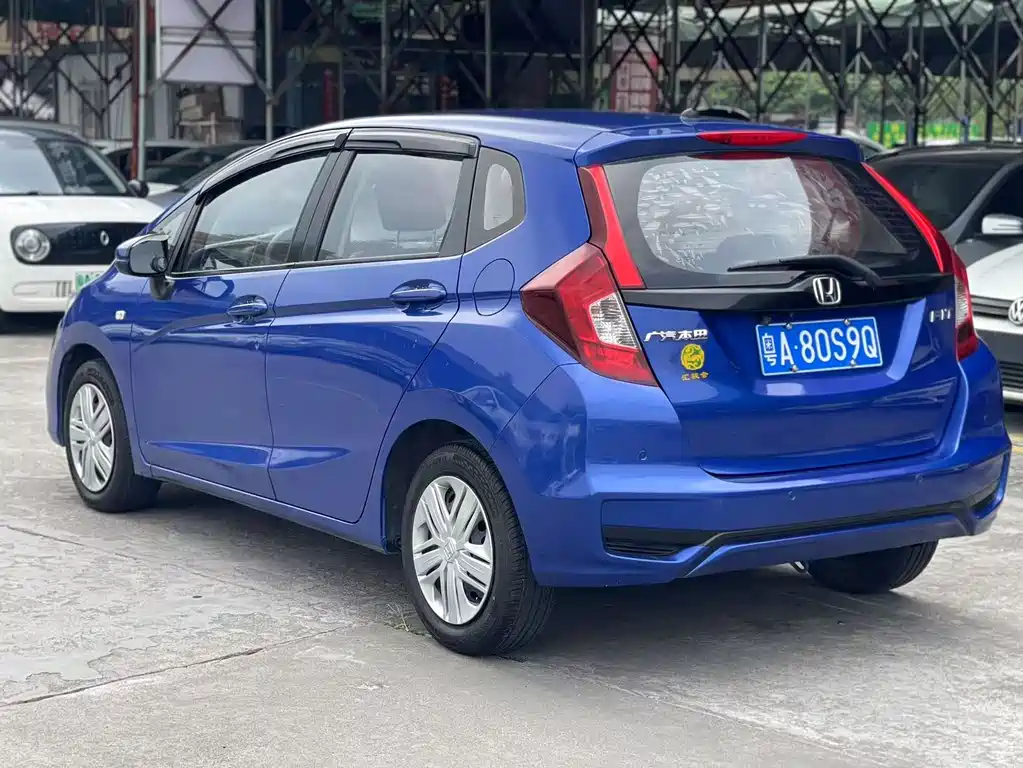 Honda Fit — миниатюра 6
