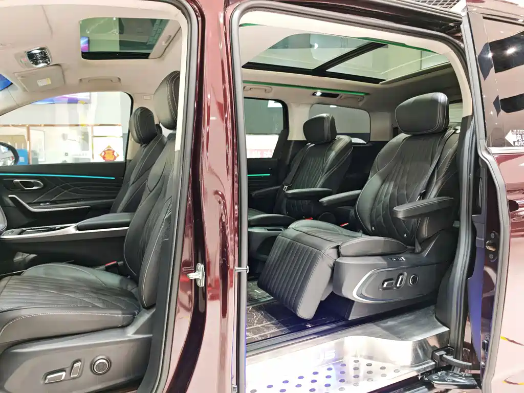 MAXUS G90 — миниатюра 6
