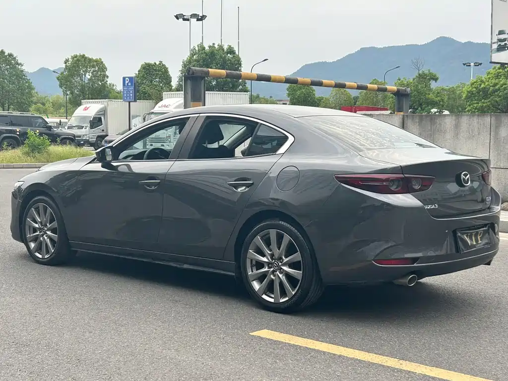 Mazda 3 Axela — миниатюра 13