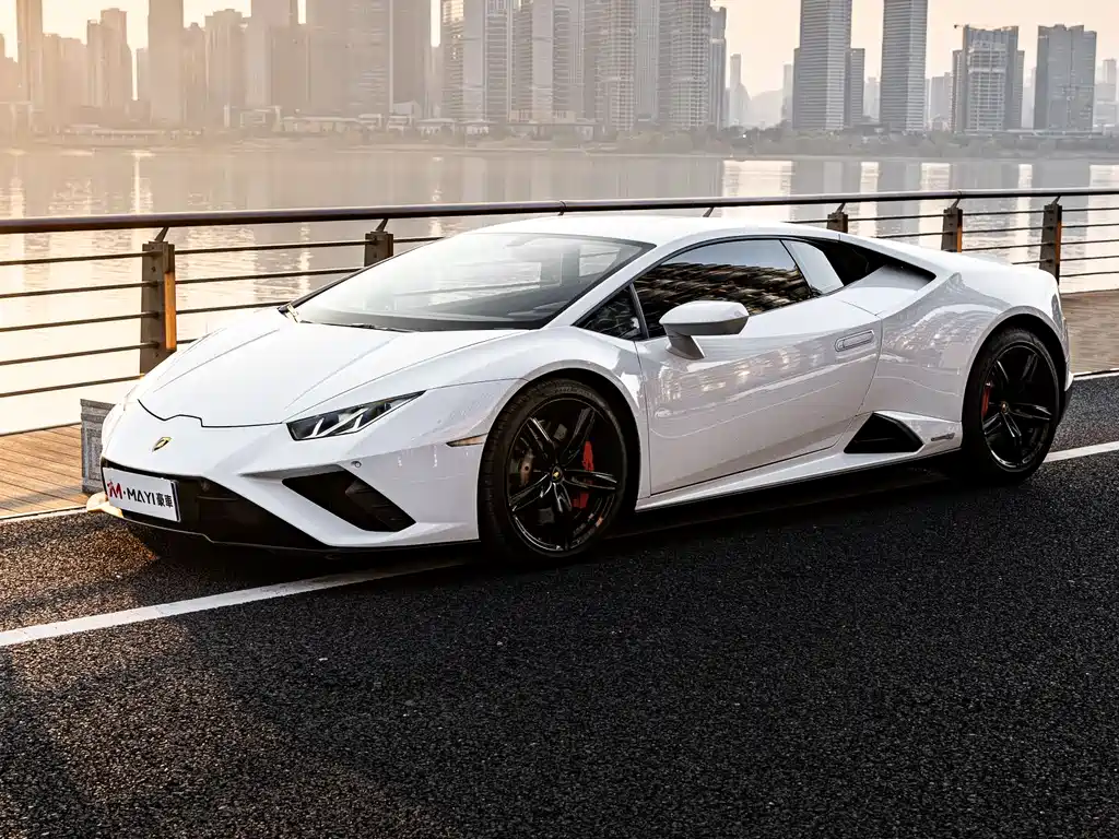 LAMBORGHINI HURACÁN