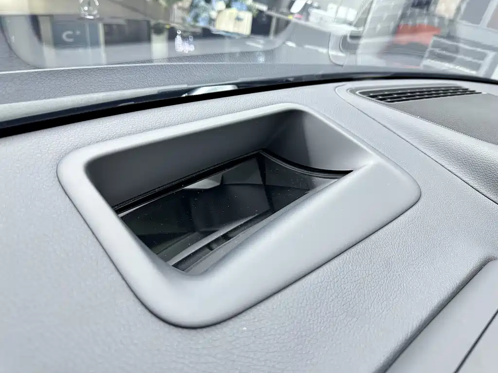 Mercedes-Benz S-Class — миниатюра 18