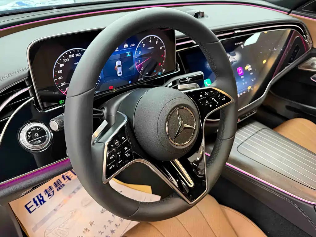 Mercedes-Benz E-Class — миниатюра 6