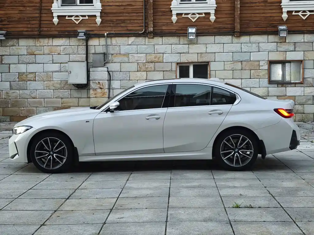 BMW 3 Series — миниатюра 7