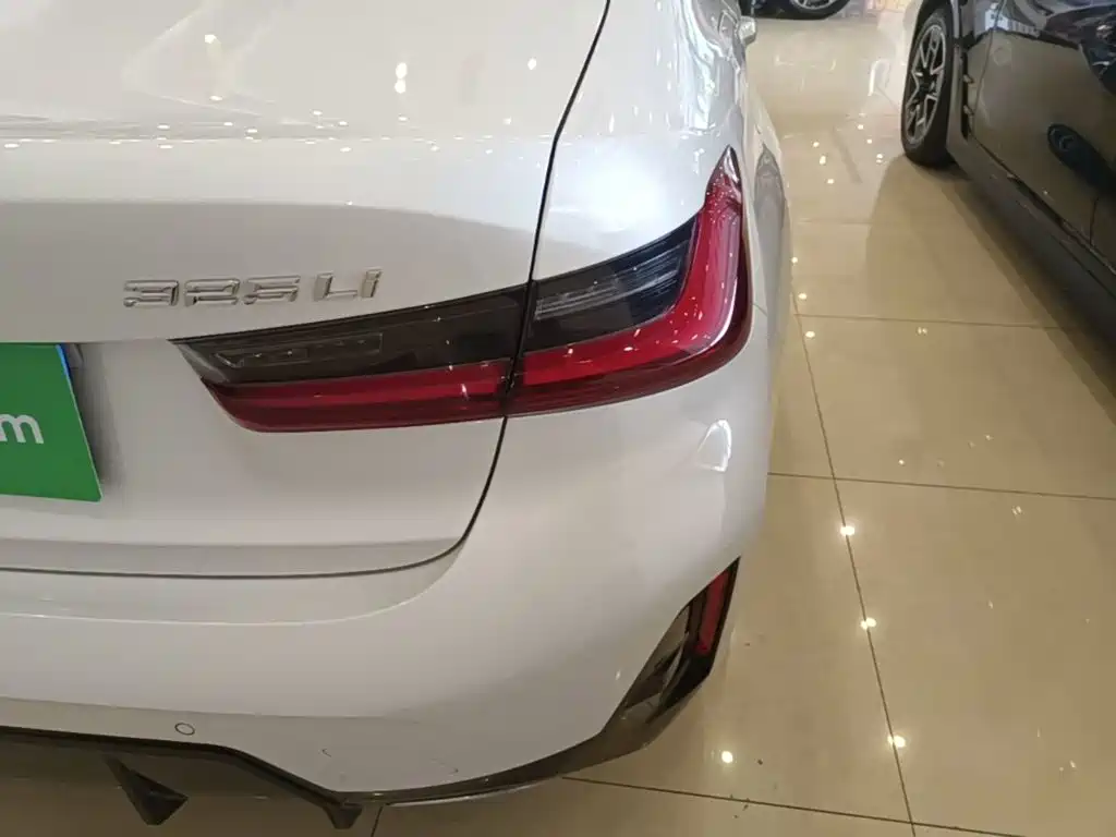 BMW 3 Series — миниатюра 8