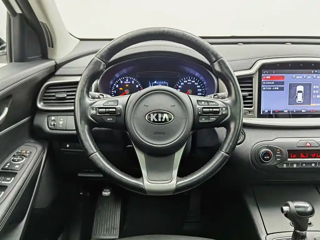 Kia Sorento — миниатюра 11