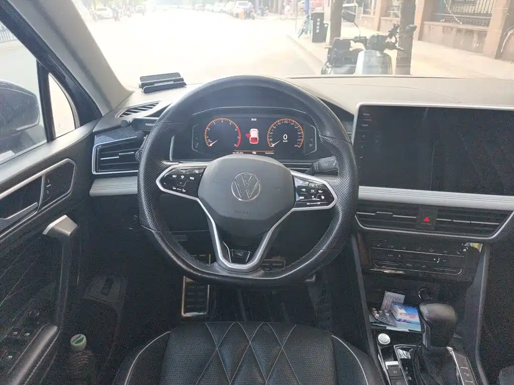 Volkswagen Tiguan L — миниатюра 6