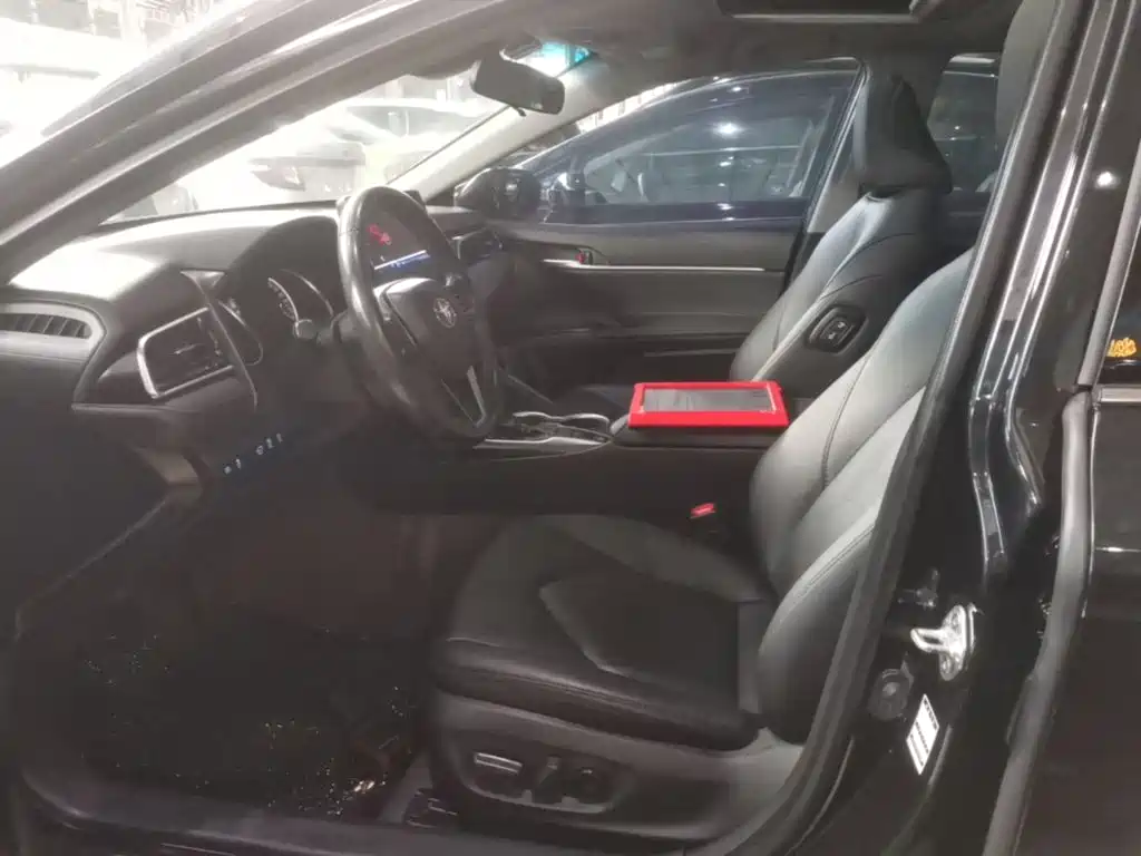 Toyota Camry — миниатюра 15
