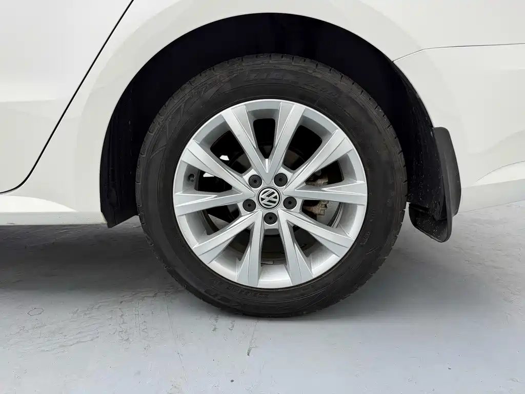 Volkswagen Lavida — миниатюра 16