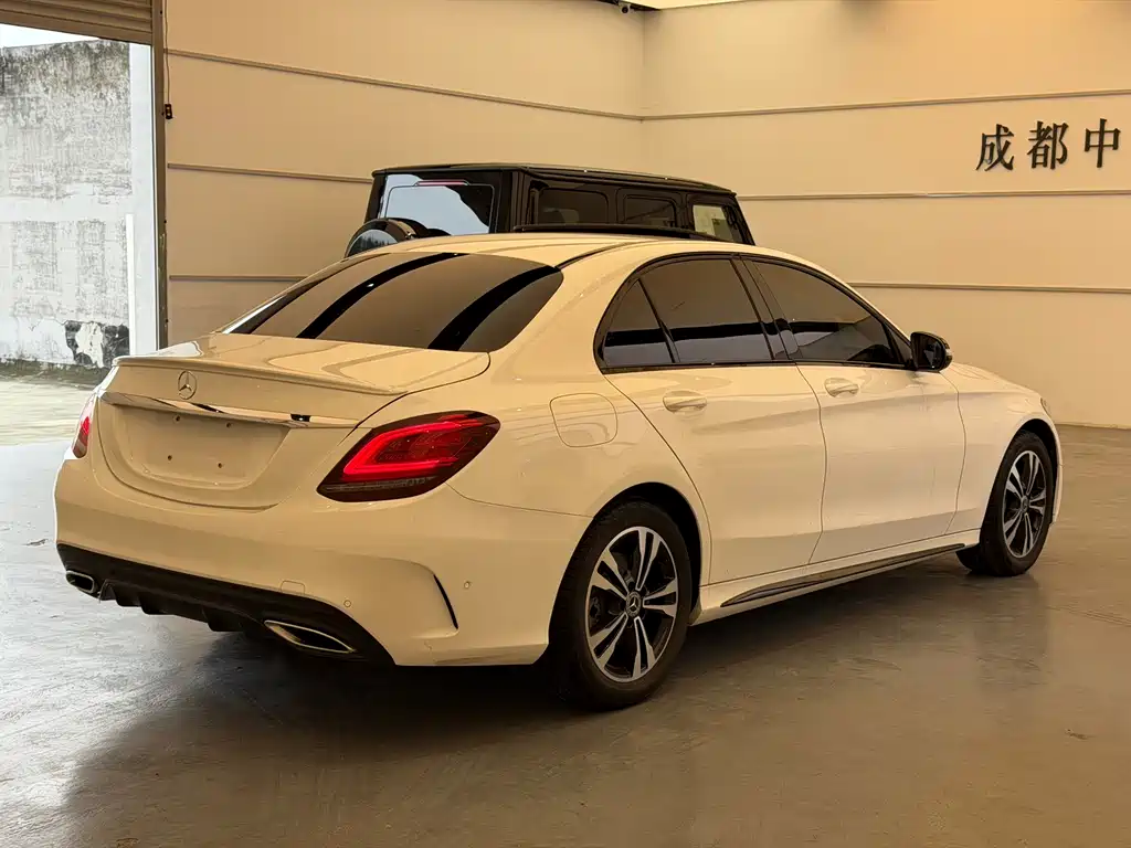 Mercedes-Benz C-Class — миниатюра 5