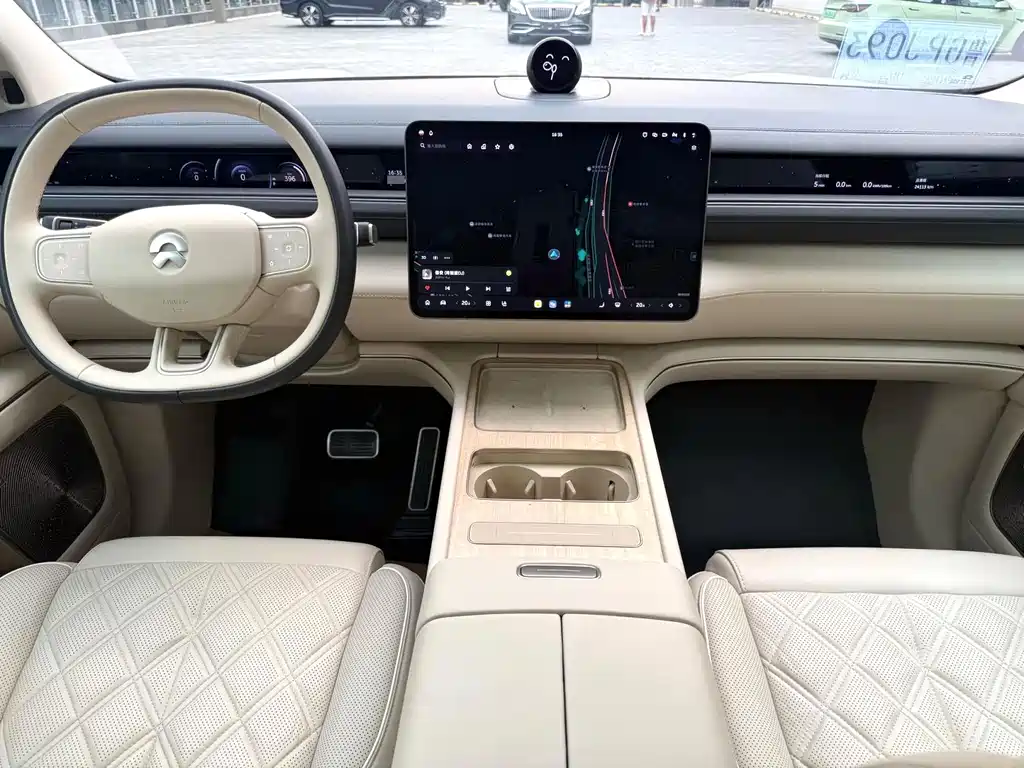NIO ES8 — миниатюра 10