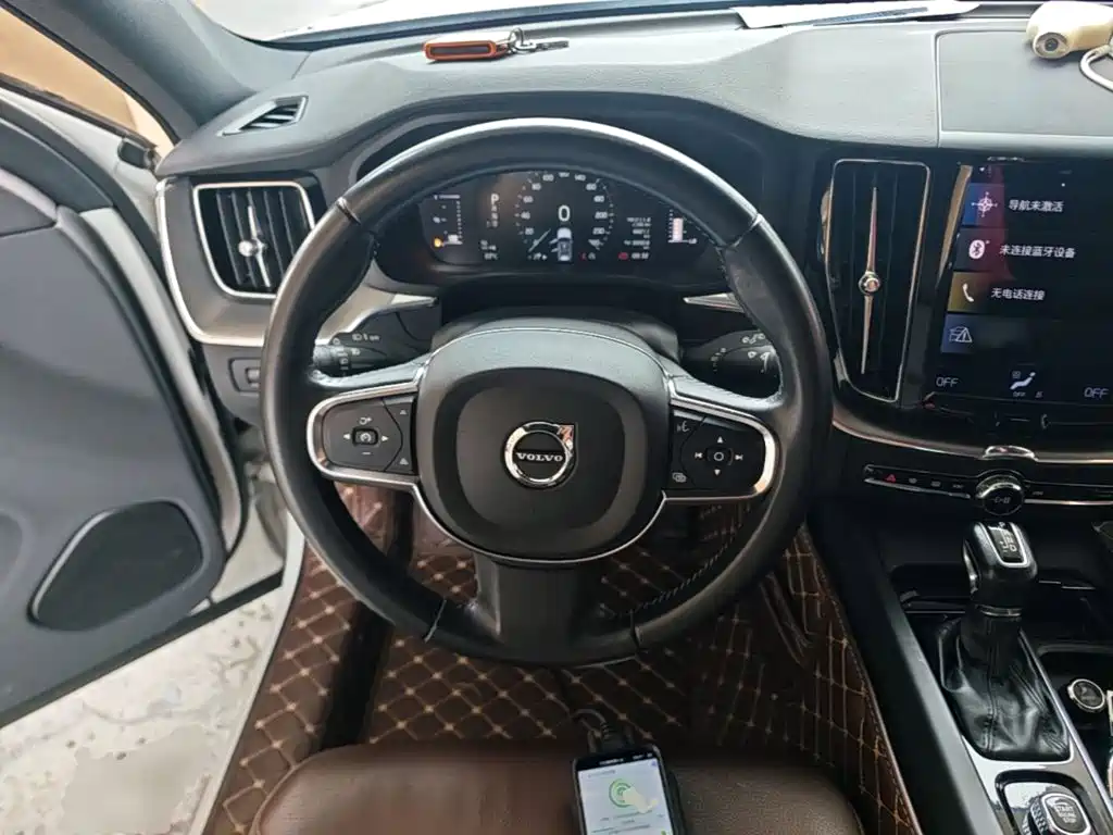 Volvo XC60 — миниатюра 11