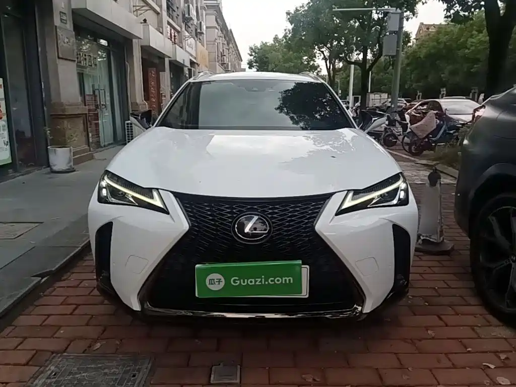 Lexus UX — миниатюра 3