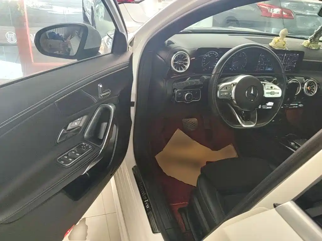 Mercedes-Benz A-Class — миниатюра 16