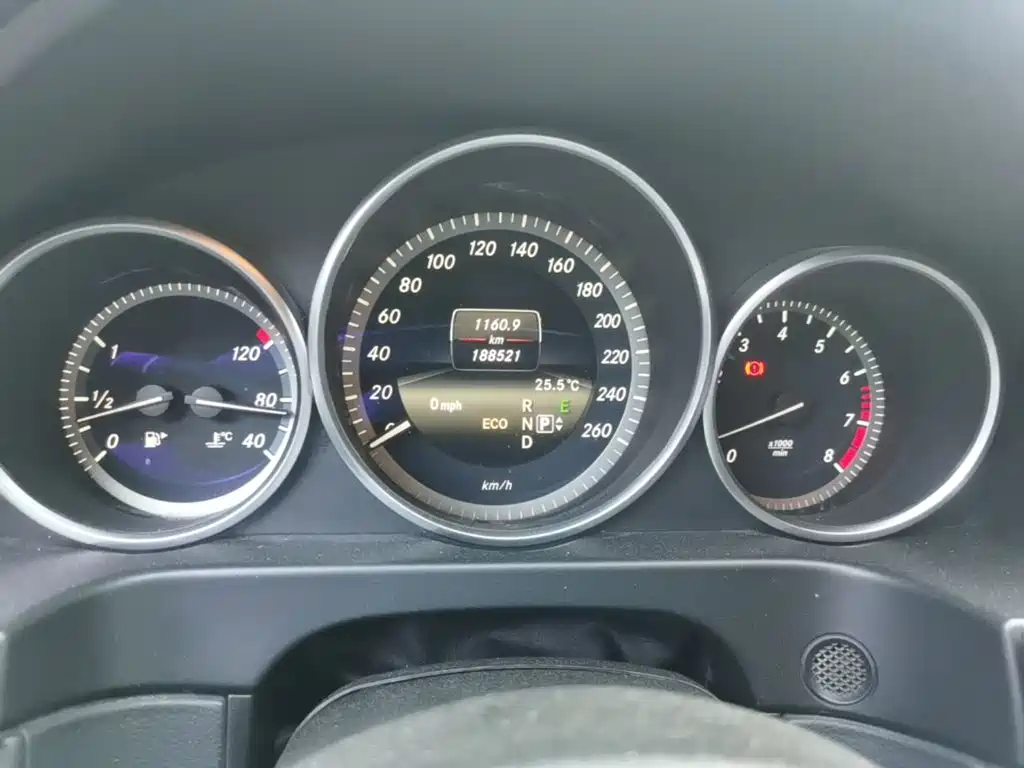 Mercedes-Benz E-Class — миниатюра 17