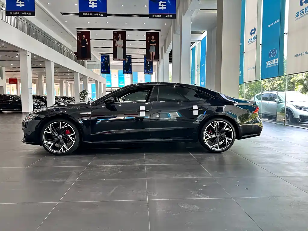 Audi A7L 2024 45 TFSI quattro S-line