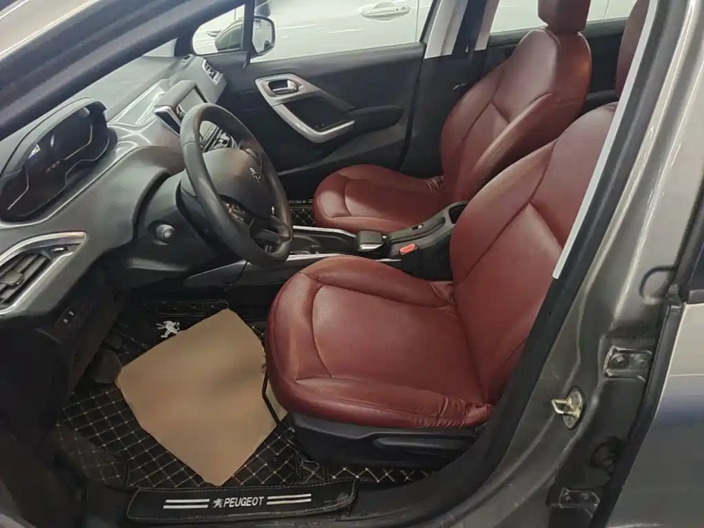 Peugeot 2008 — миниатюра 15