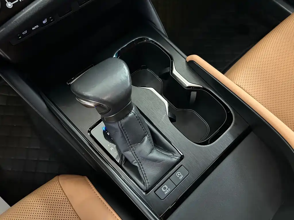 Lexus ES — миниатюра 17
