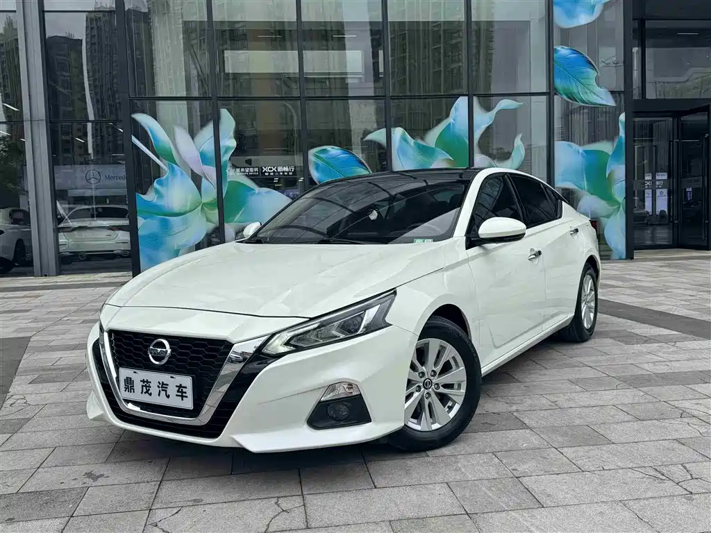 Купить Nissan Teana