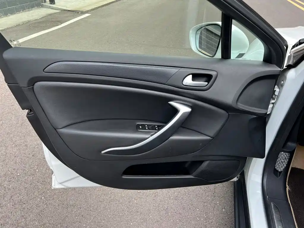 Citroen C5 — миниатюра 10