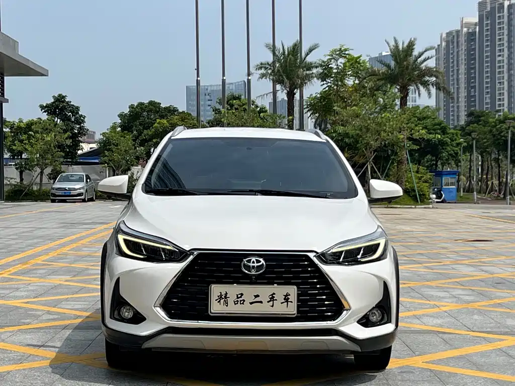 Toyota Yaris L — миниатюра 2