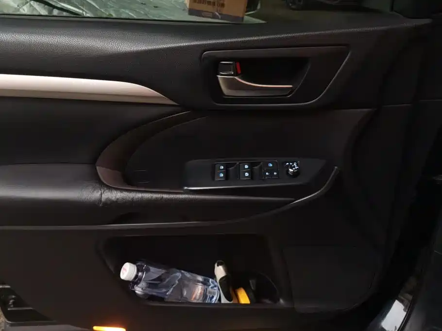 Toyota Highlander — миниатюра 7