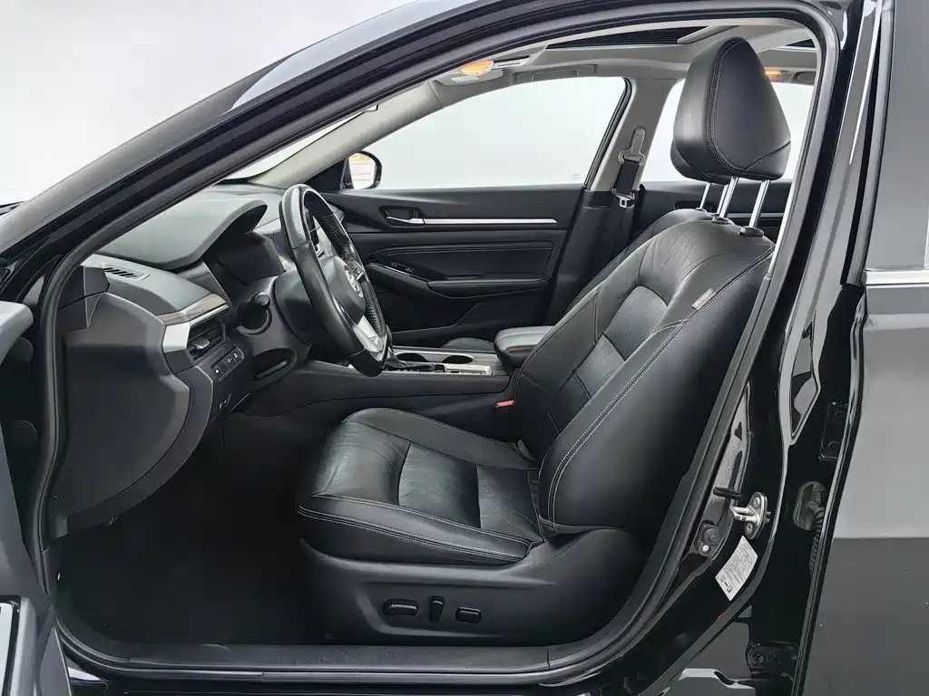 Nissan Teana — миниатюра 10