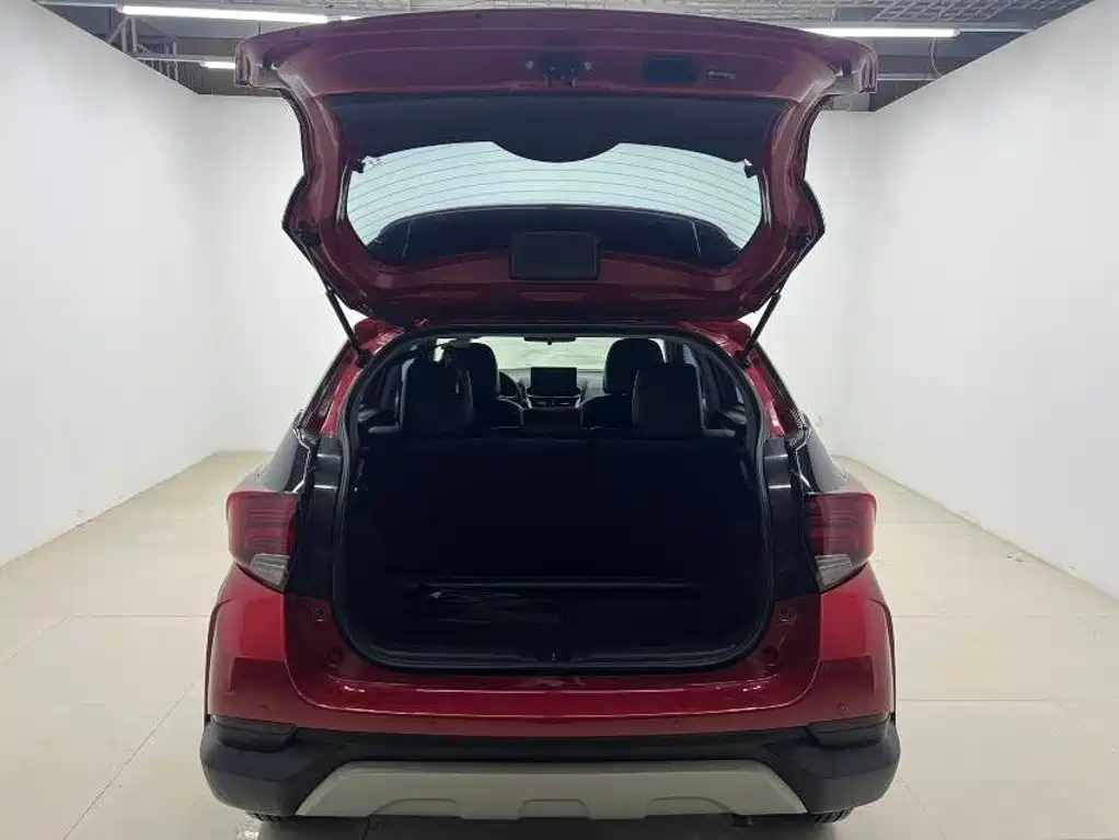 Toyota Yaris L — миниатюра 8