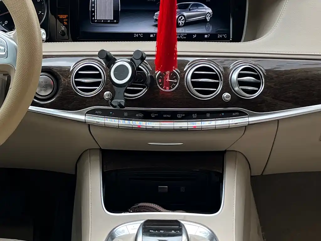 Mercedes-Benz S-Class — миниатюра 8