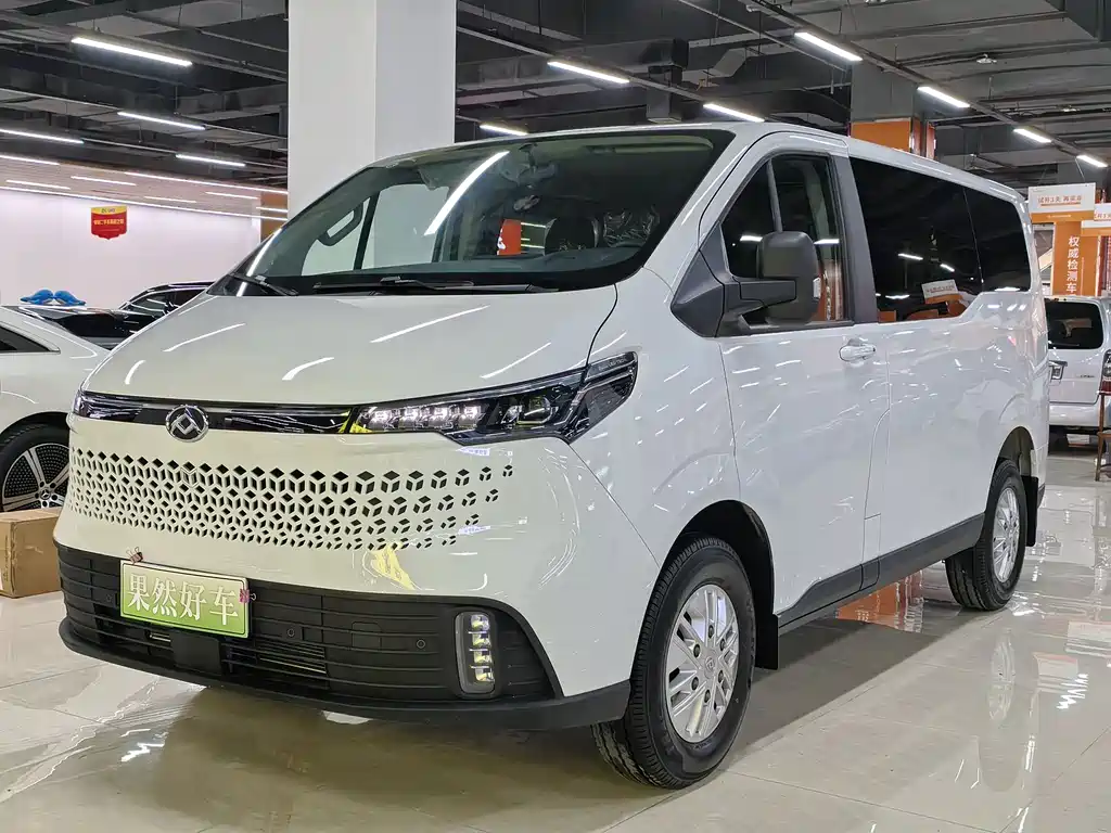 大通 V70 2023