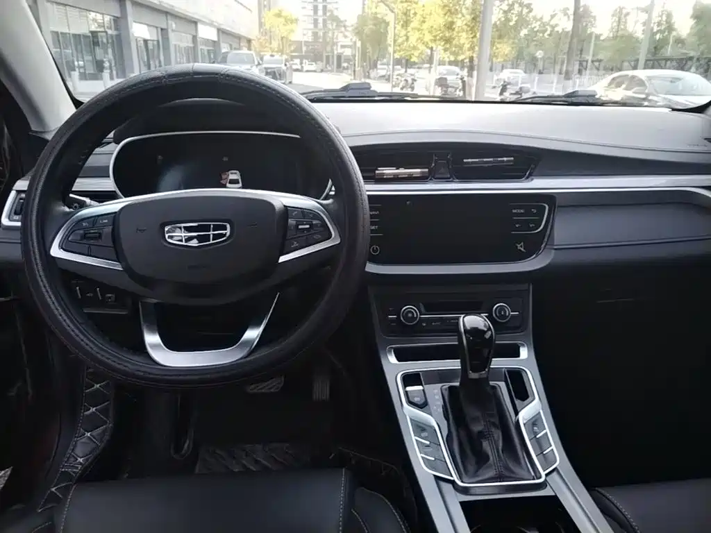 Geely Emgrand — миниатюра 12