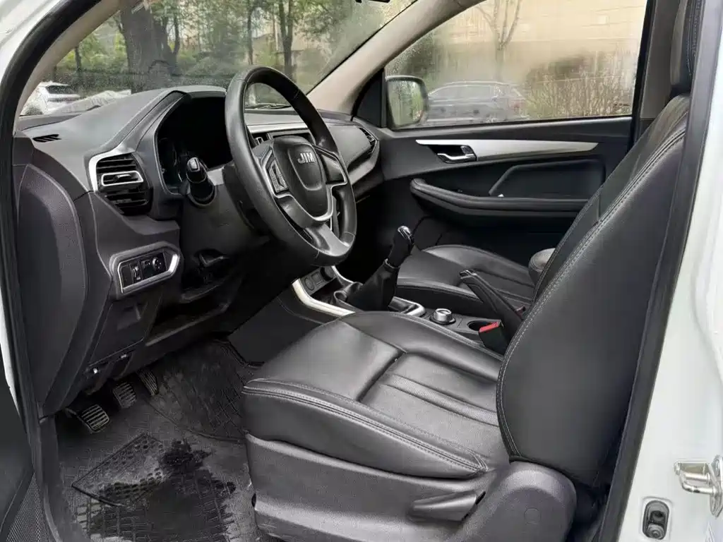 Isuzu RE-MAX Ruimai — миниатюра 6