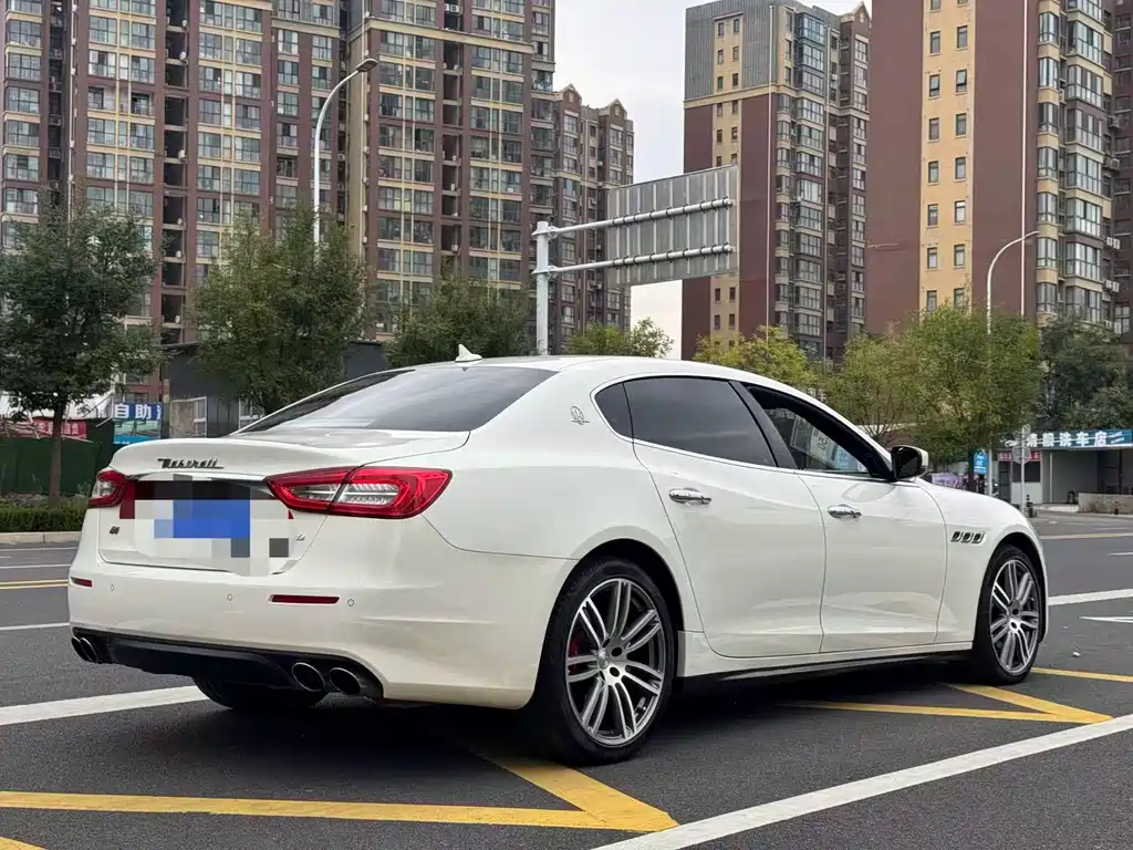 Maserati Quattroporte — миниатюра 14