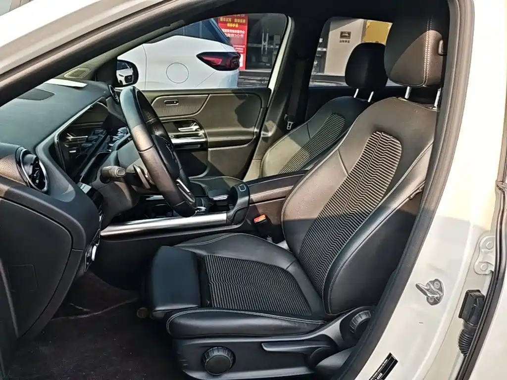 Mercedes-Benz B-Class — миниатюра 15