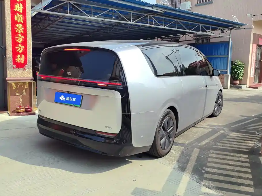 Li Auto Li MEGA — миниатюра 3