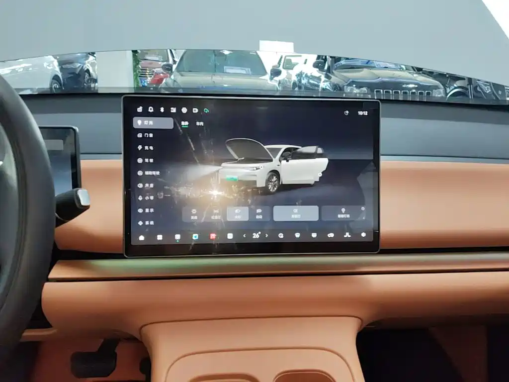 Leapmotor Leapmotor C10 — миниатюра 13