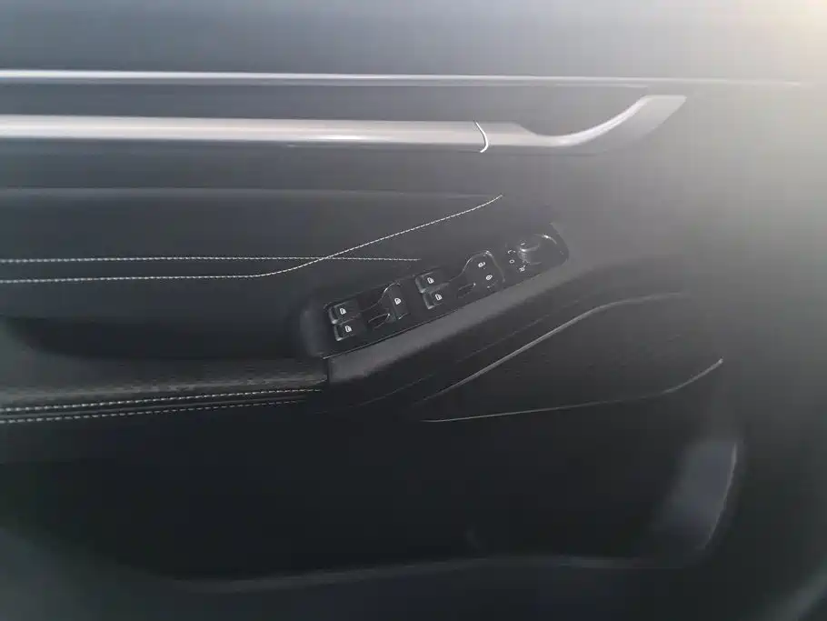 Geely Emgrand — миниатюра 7