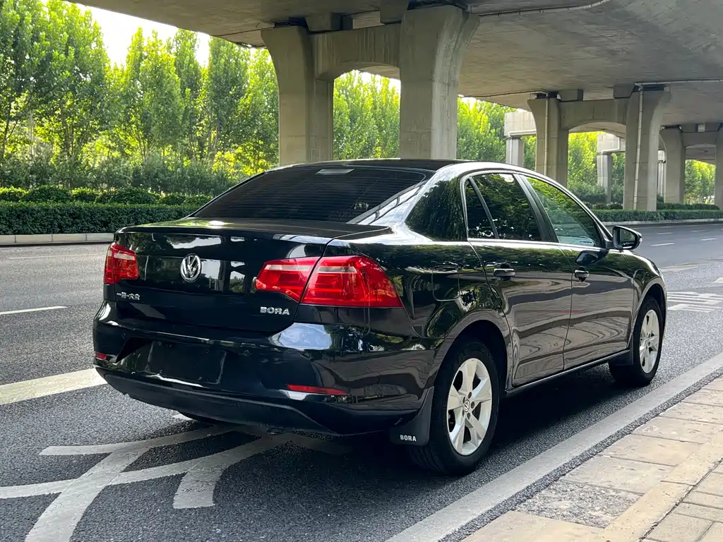 Volkswagen Bora — миниатюра 6