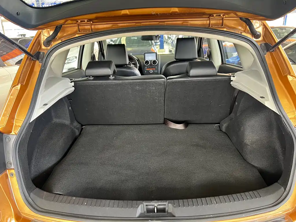 Nissan Qashqai — миниатюра 13