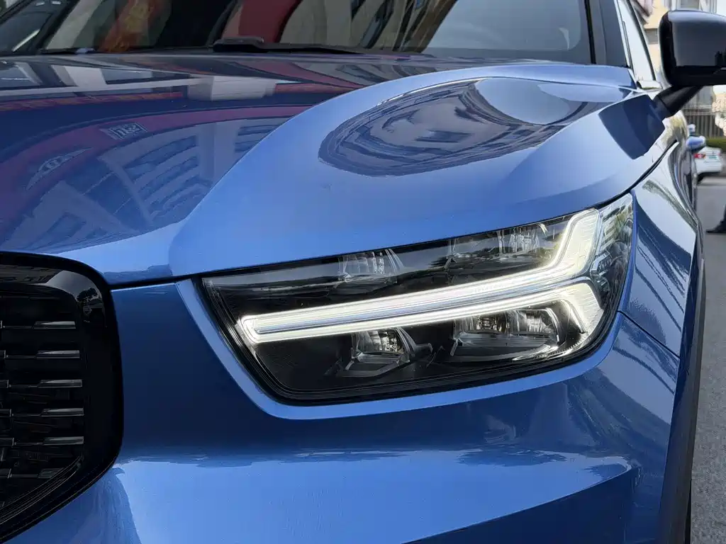 Volvo XC40 — миниатюра 7