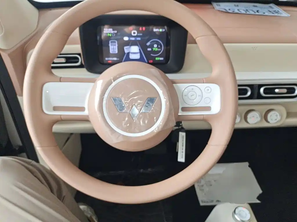 Wuling MINIEV — миниатюра 11