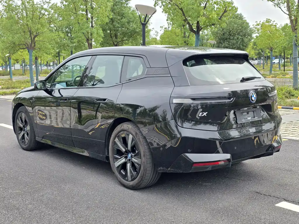 BMW iX — миниатюра 6