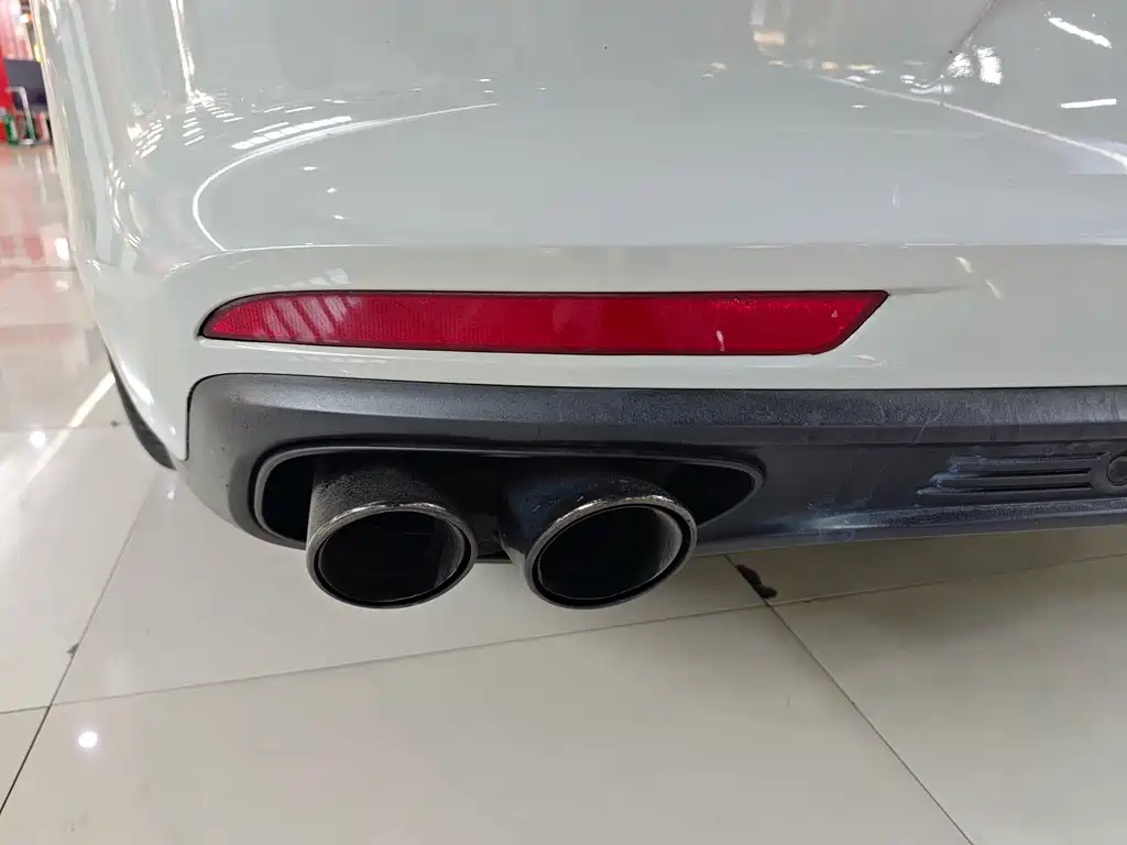 Porsche Panamera — миниатюра 13